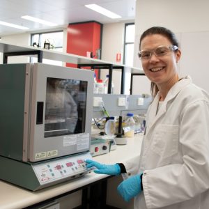 HRIN66 - Julie McMullen in lab